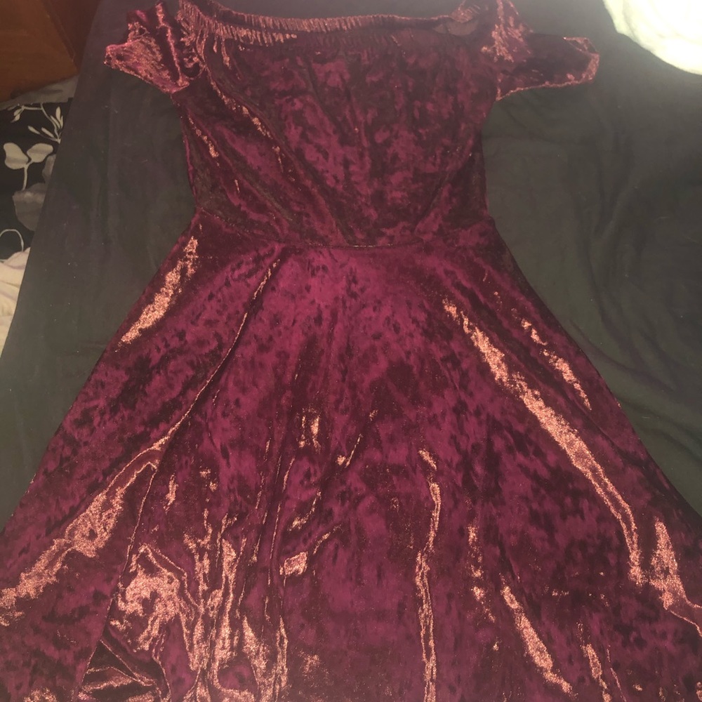 Maroon off the shoulder dress VELVET